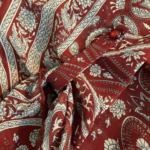 Pasley Print  Blouse - Picture 3 of 3